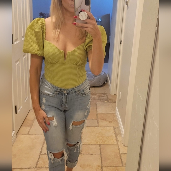 ASTR the label- Daydreamer Top in Green - Picture 1 of 1